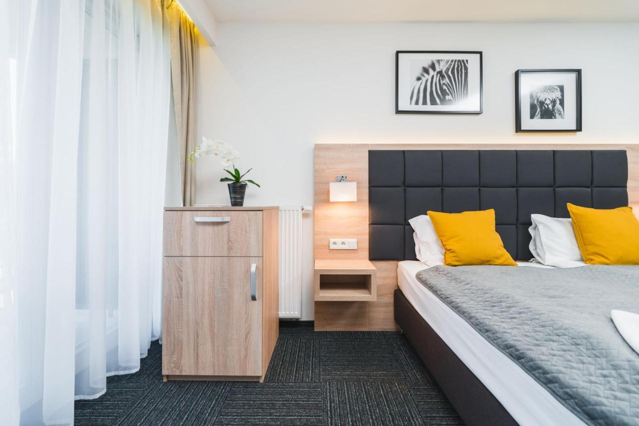 Aron Residence - By Upstairs Krakow Ngoại thất bức ảnh